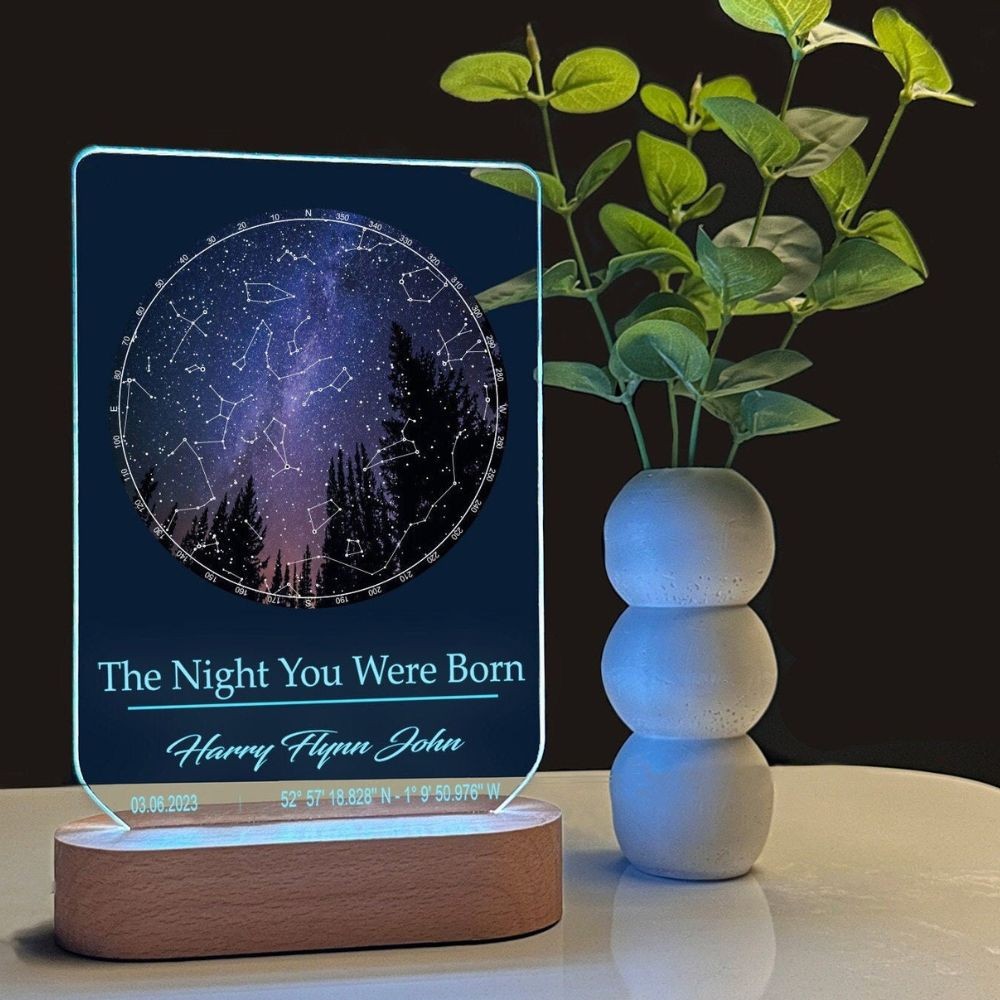 Personalized Gift Star Map on Night Light - Gift for Boyfriend / Girlfriend - Stars Chart Gift for Couples